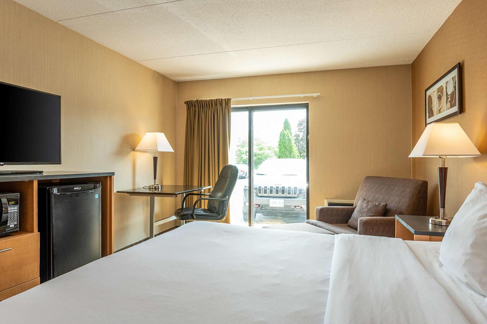 Comfort Inn Truro Exteriör bild
